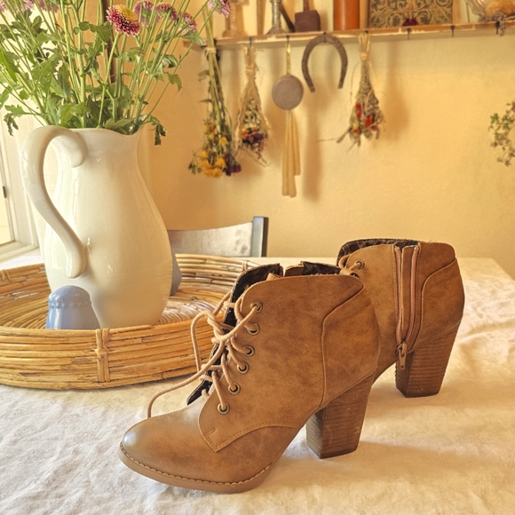 Brand New Booties 🍂 - Picture 4 of 8